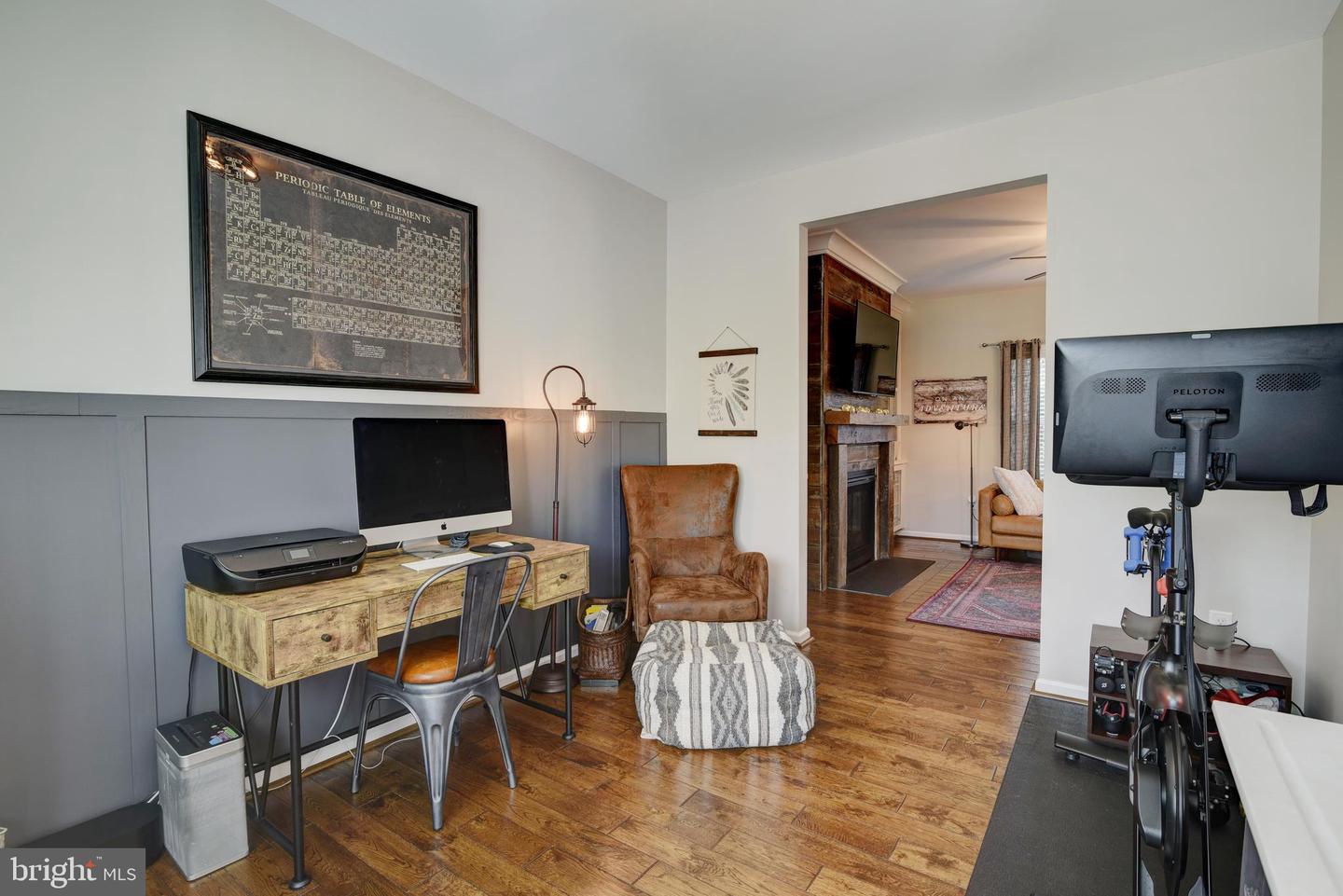 22 E Hart STREET