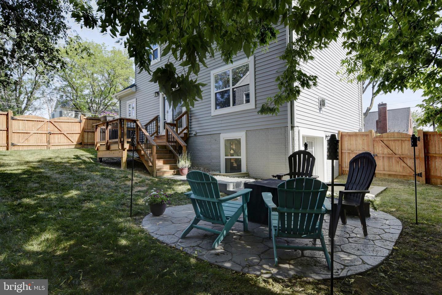 22 E Hart STREET