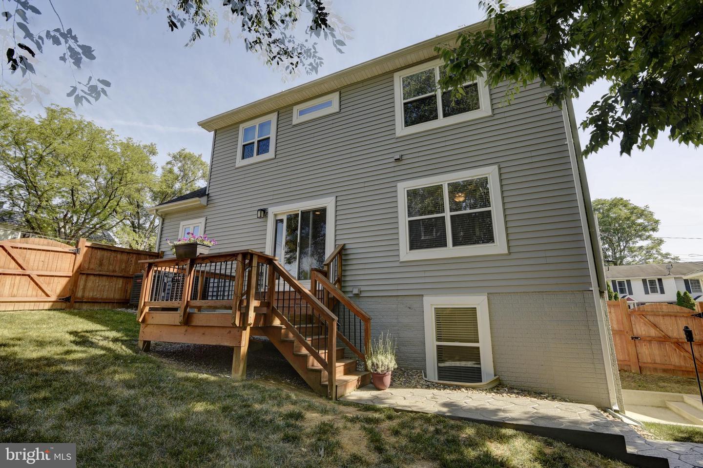 22 E Hart STREET
