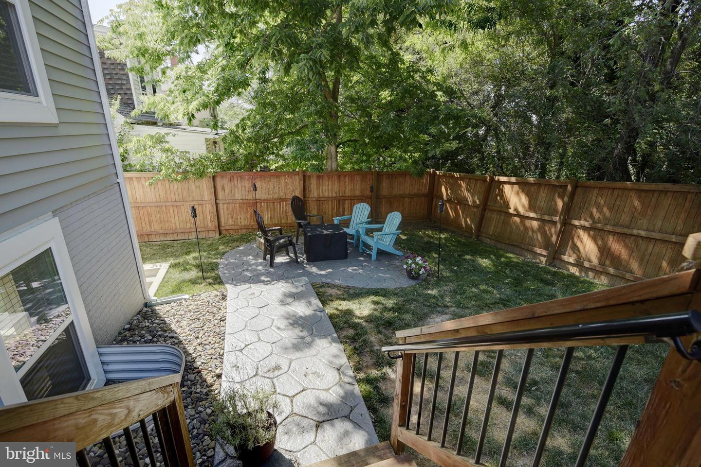 22 E Hart STREET