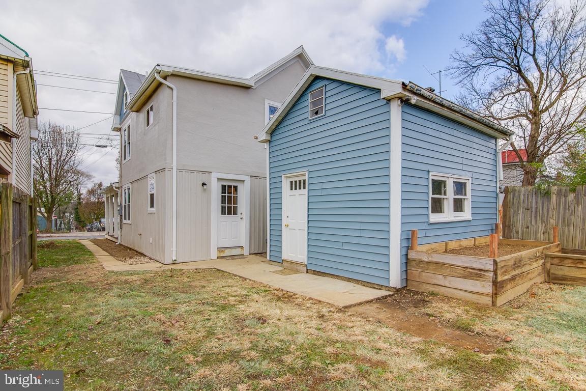 308 Highland AVENUE