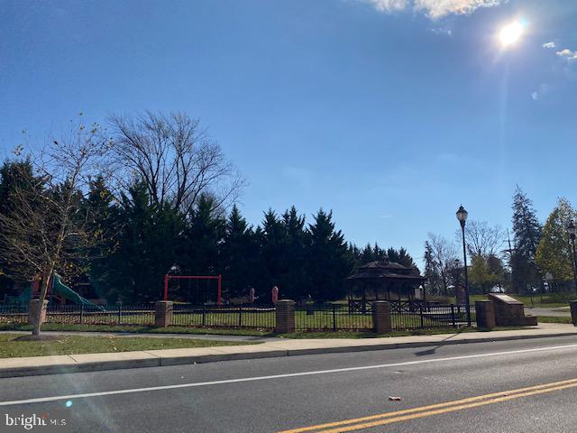 308 Highland AVENUE