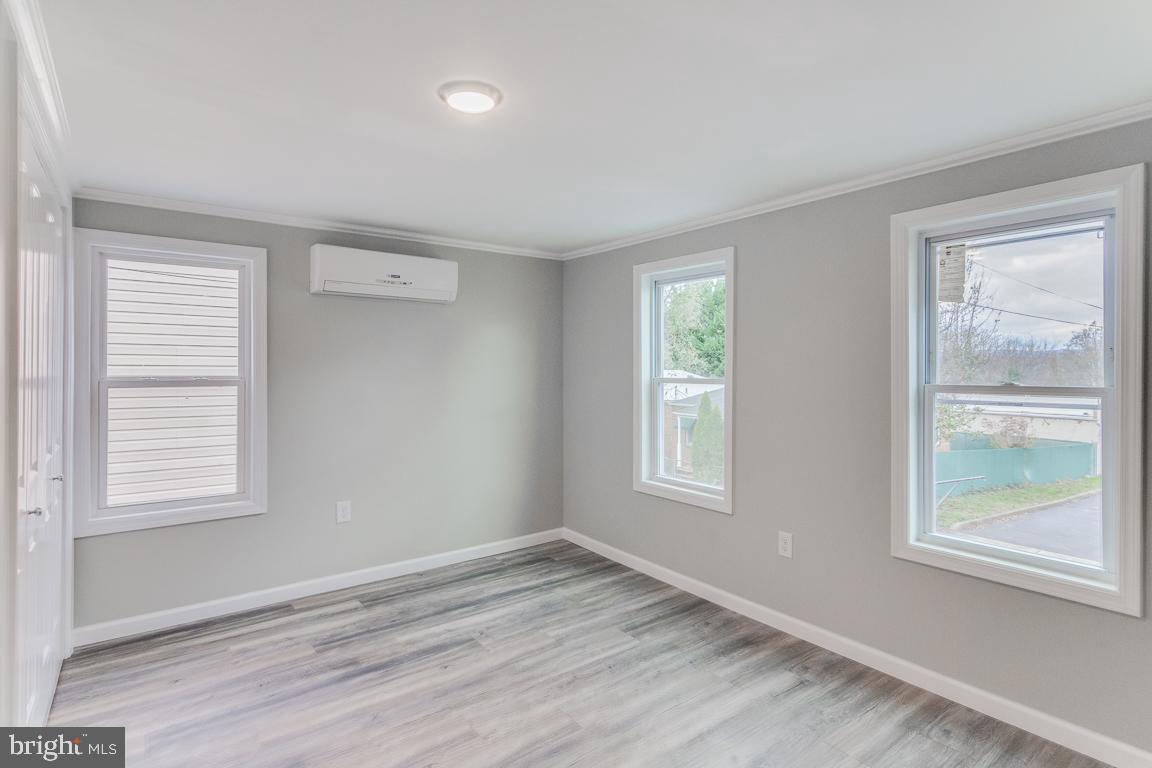 308 Highland AVENUE