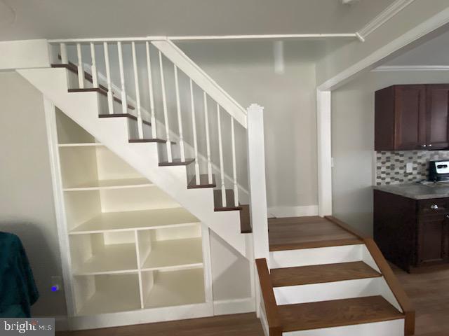 308 Highland AVENUE
