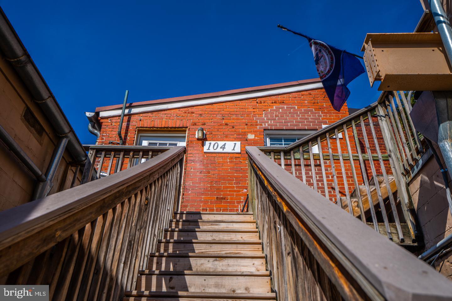 104 S Loudoun STREET Unit: 1