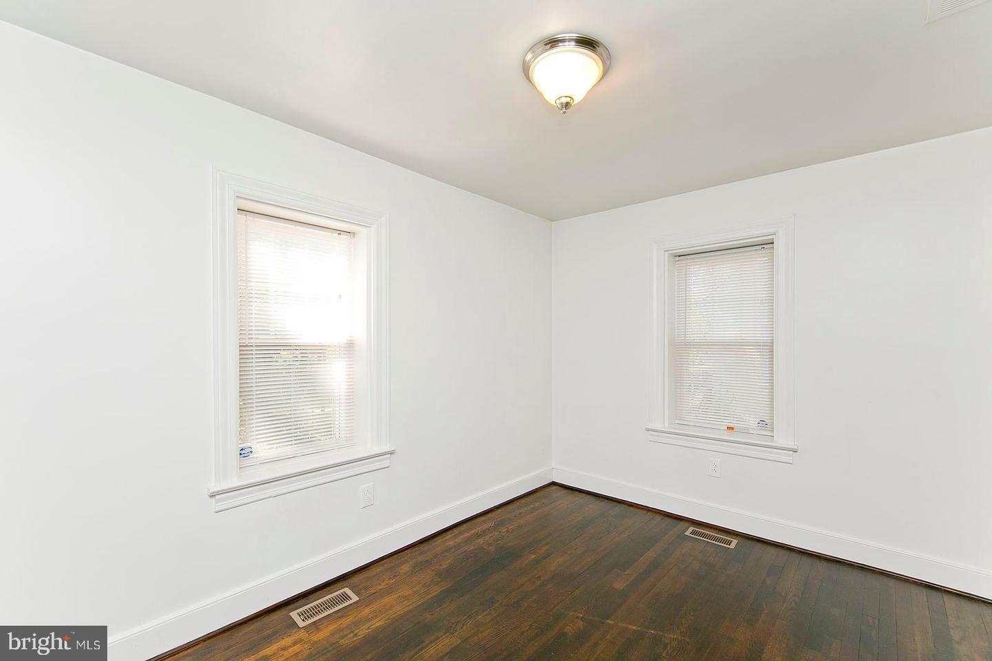 211 Bellview AVENUE