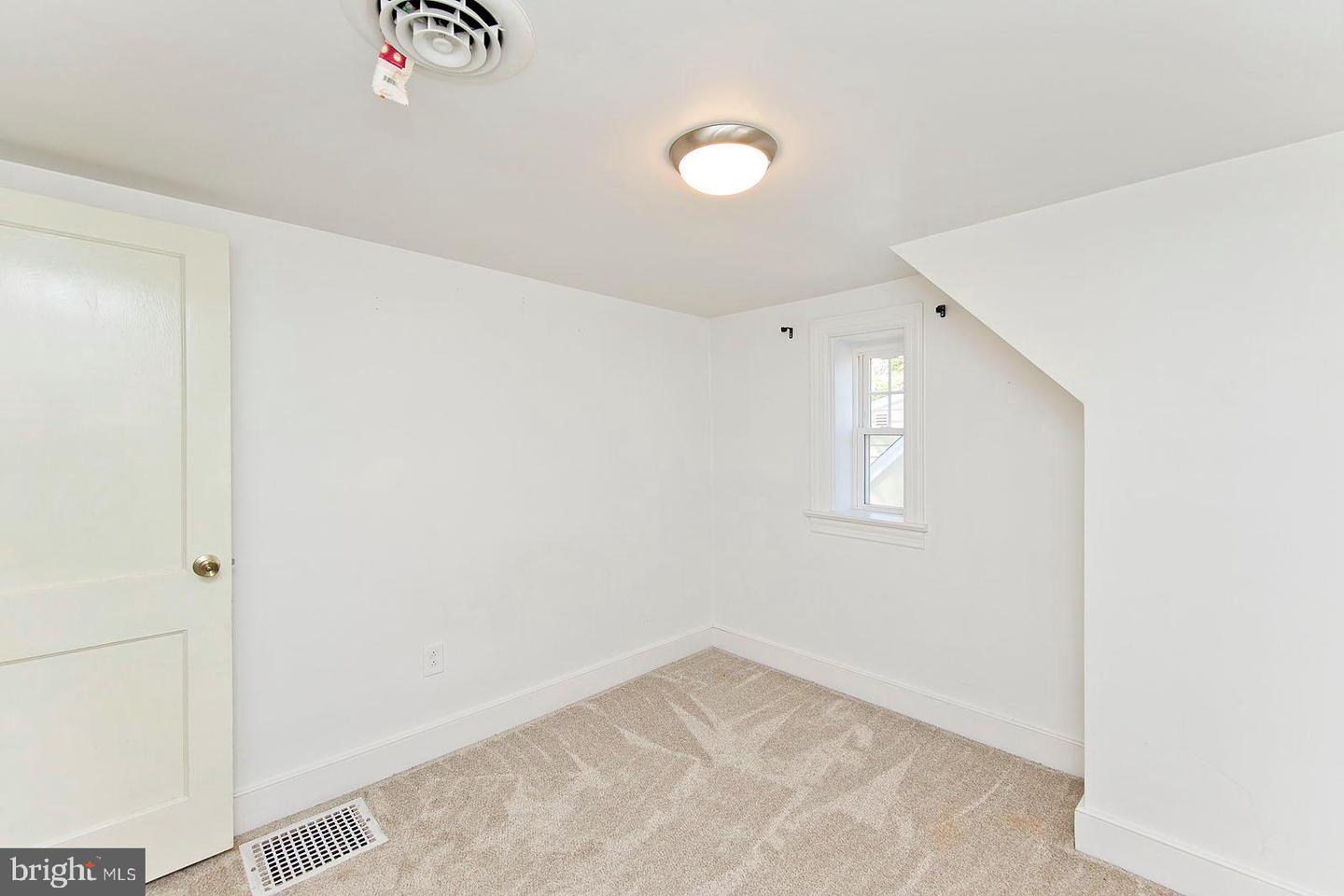 211 Bellview AVENUE