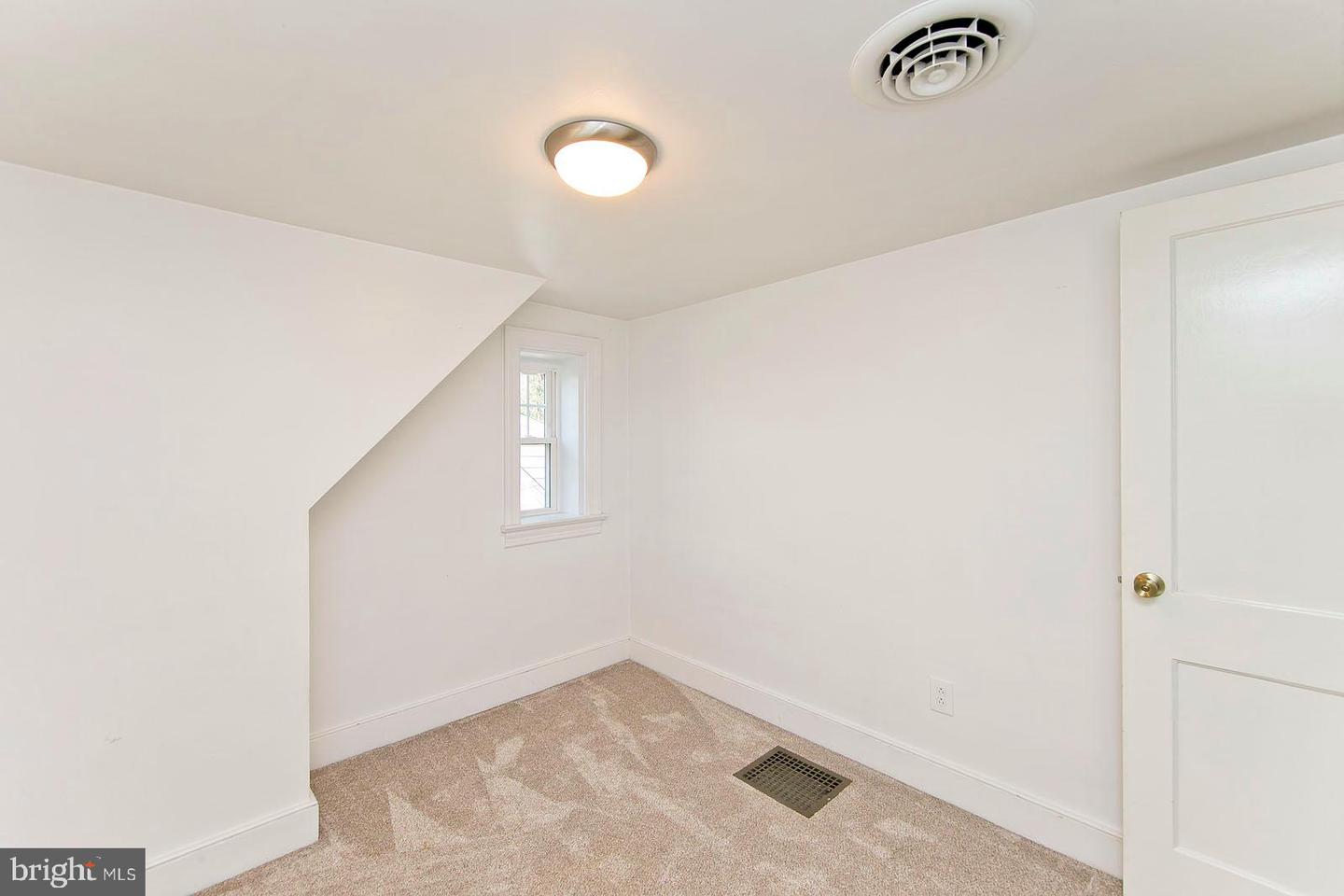 211 Bellview AVENUE
