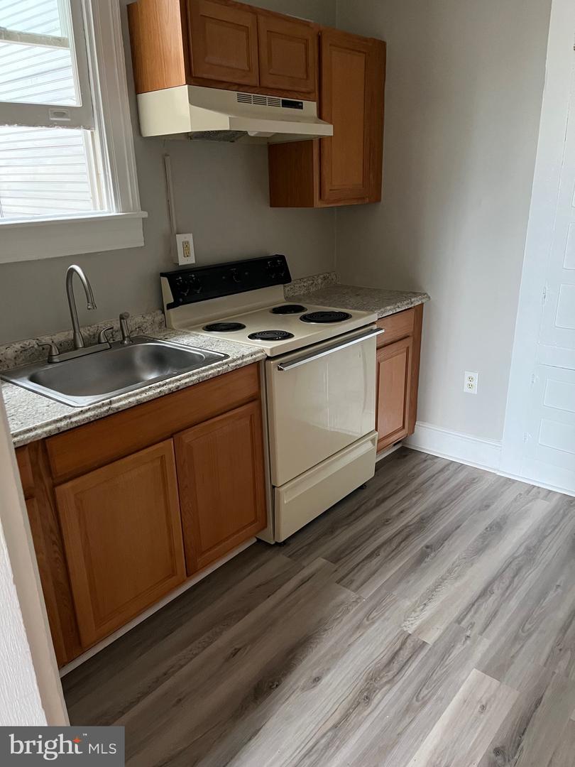 44 South Loudoun STREET Unit: 5