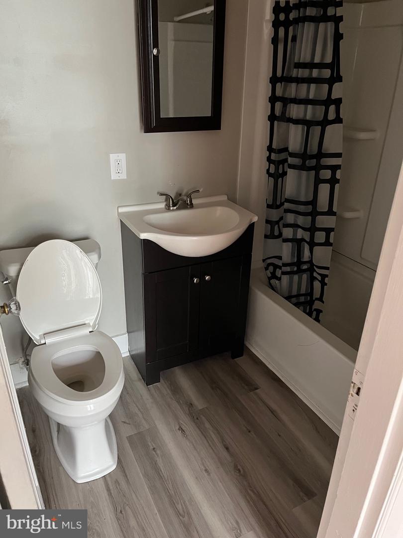 44 South Loudoun STREET Unit: 5