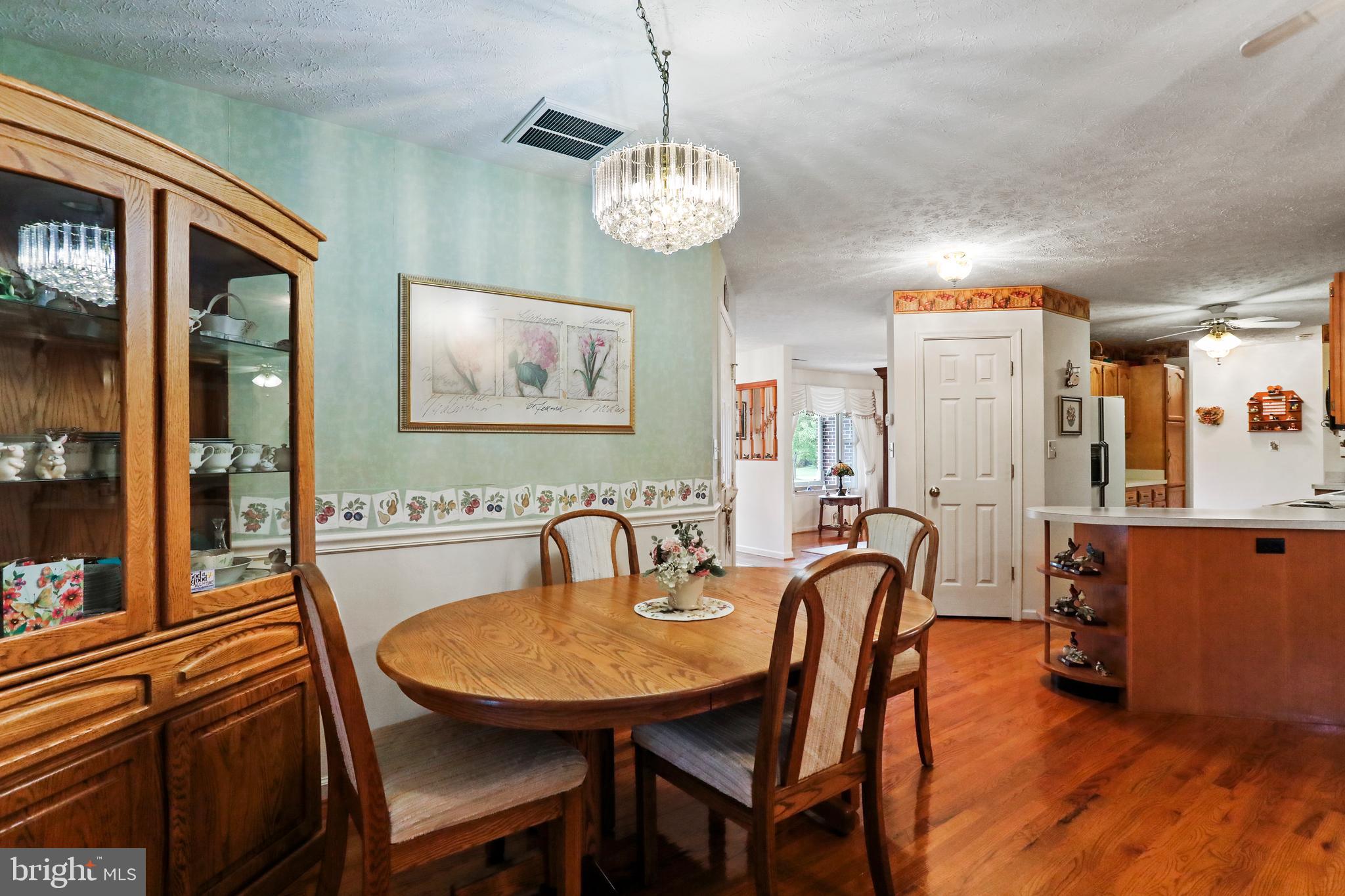 209 W Cedarmeade AVENUE