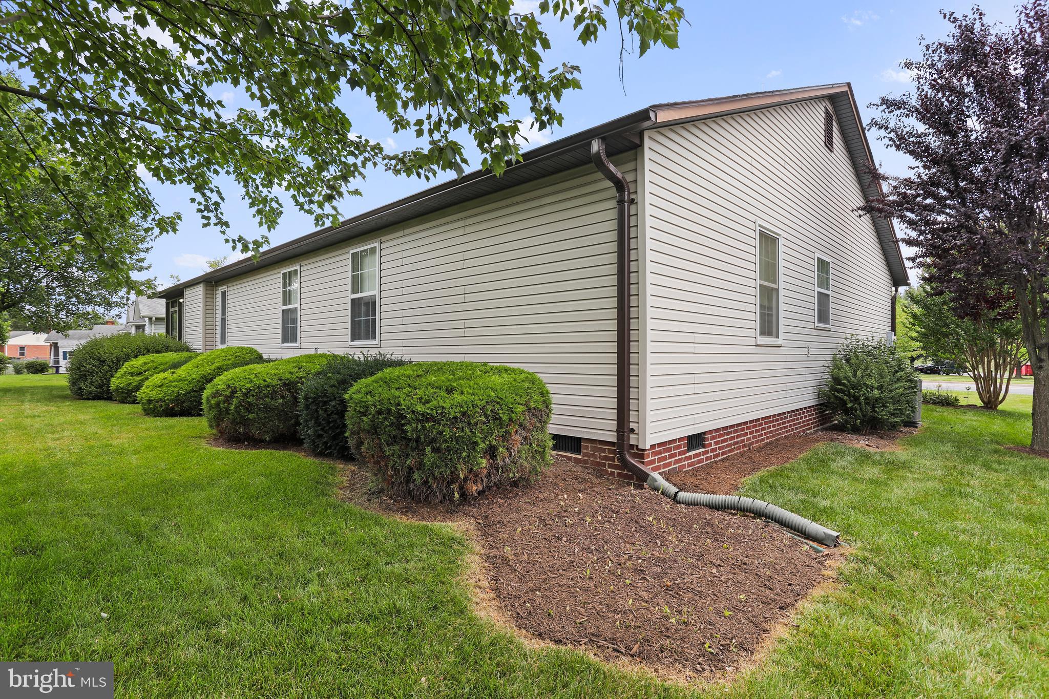 209 W Cedarmeade AVENUE