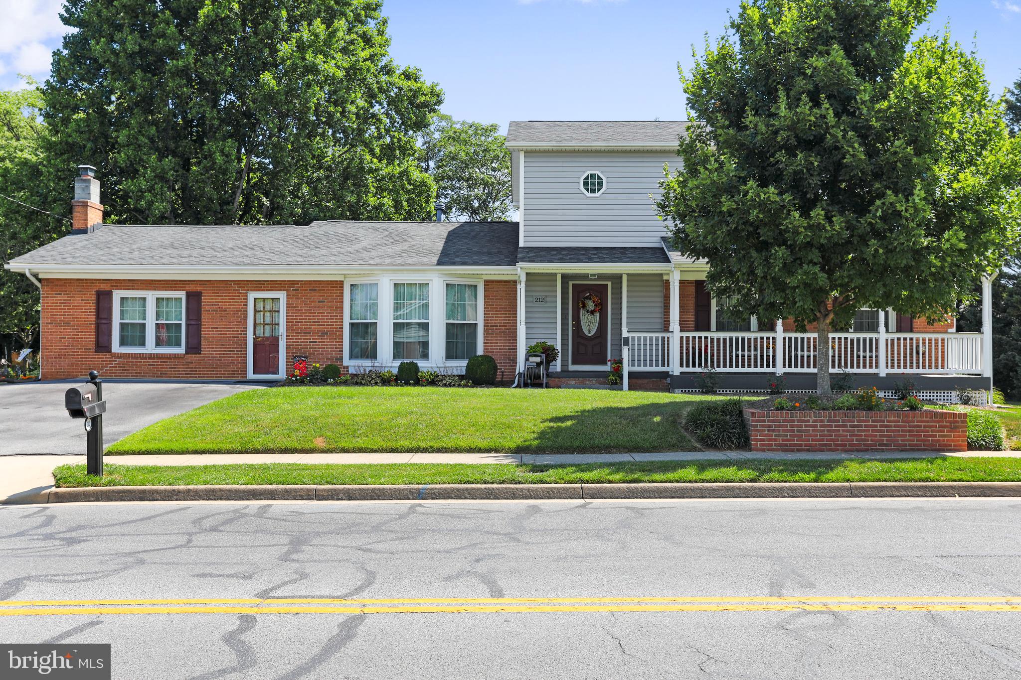212 W Cedarmeade AVENUE