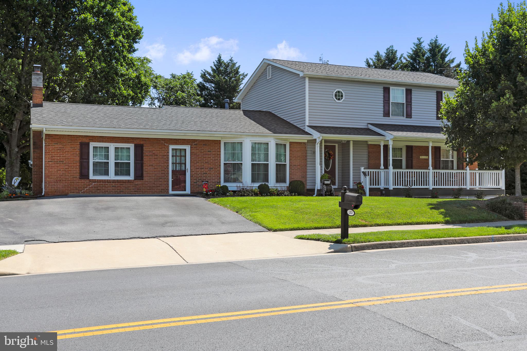 212 W Cedarmeade AVENUE