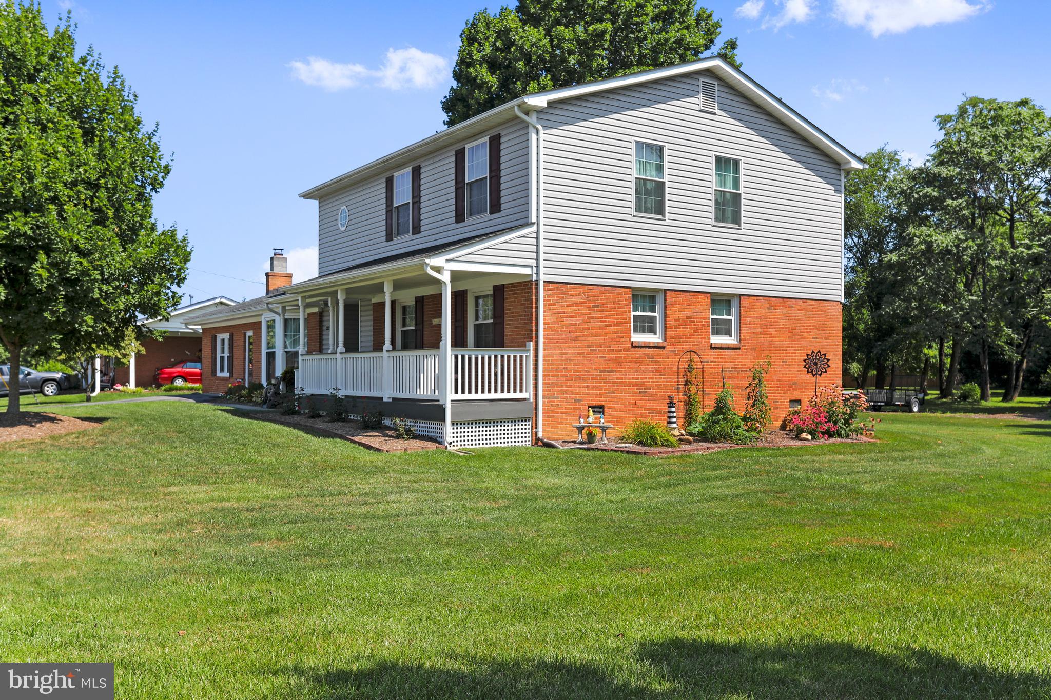 212 W Cedarmeade AVENUE