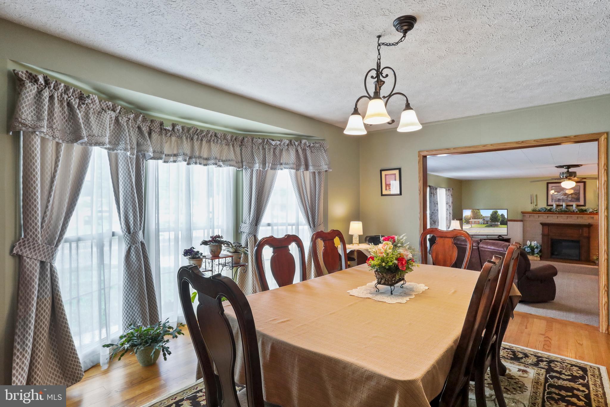 212 W Cedarmeade AVENUE