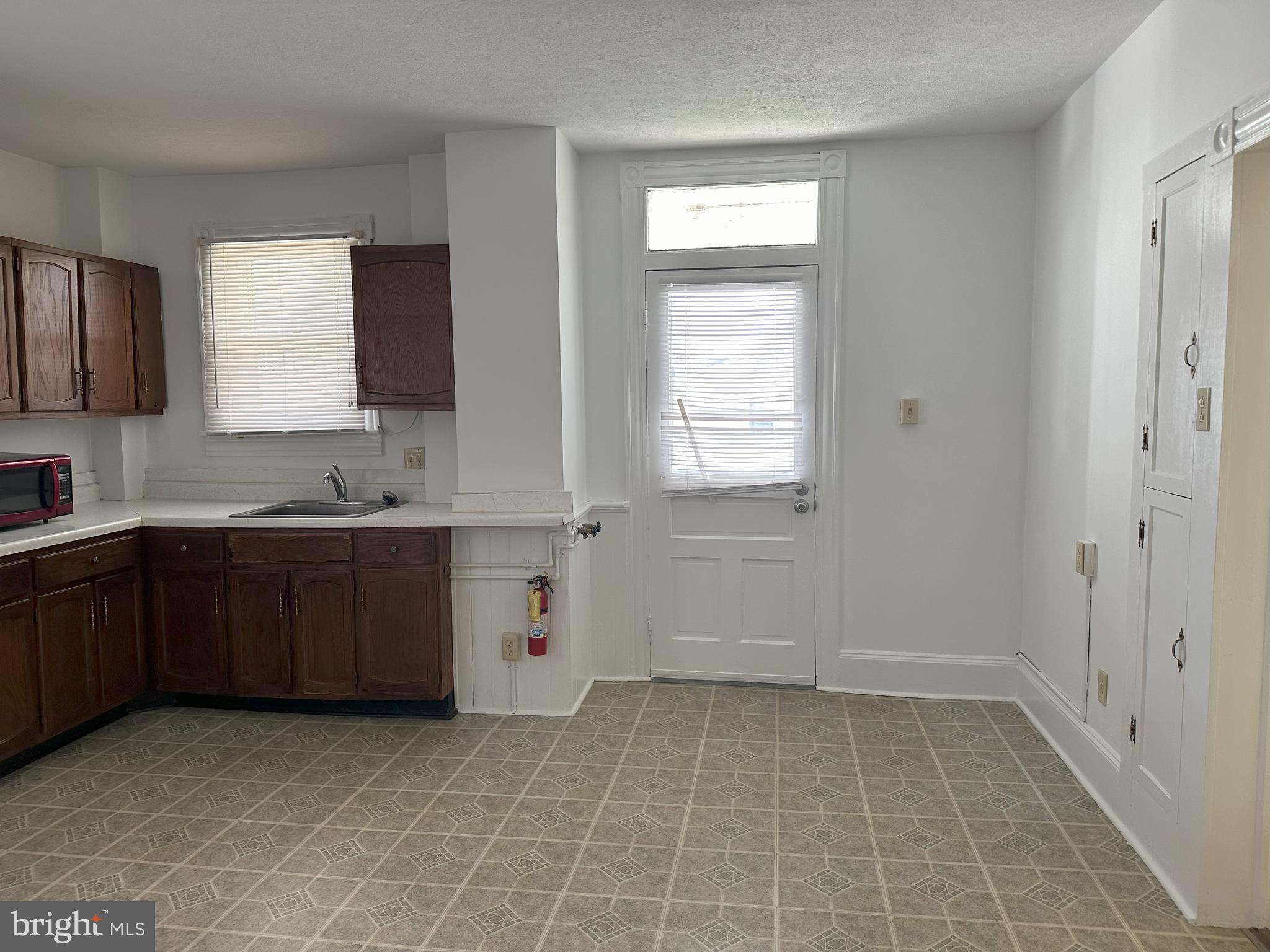 506 N LOUDOUN STREET 1