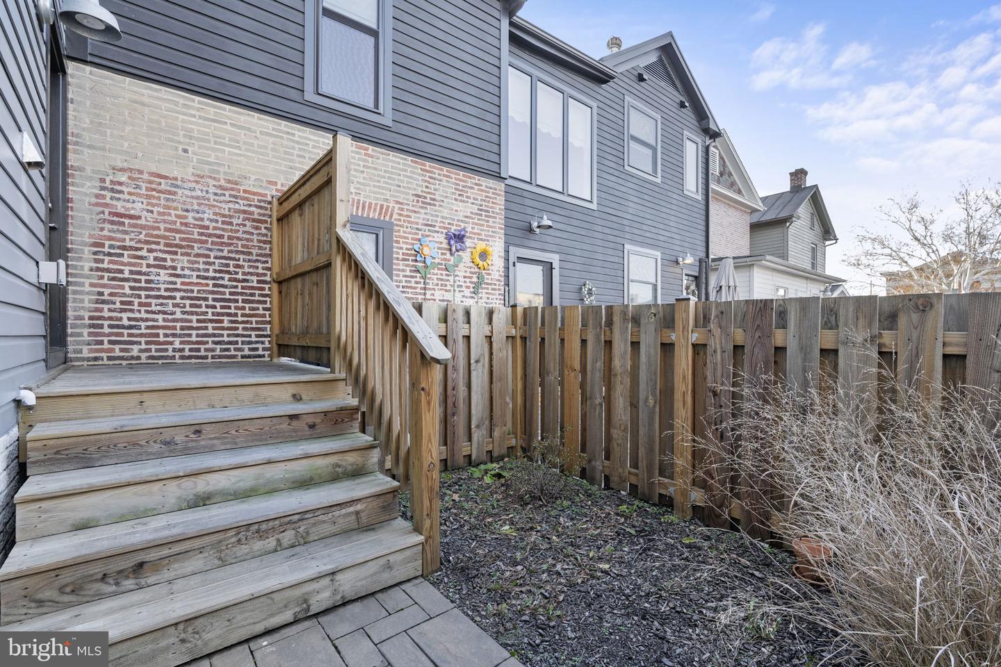 122 E Cork Street