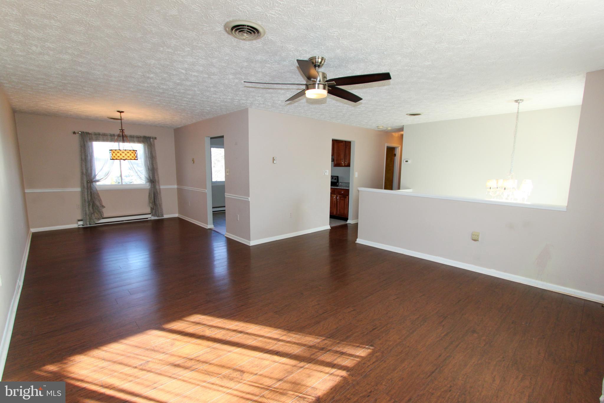 1517 CAROLINE STREET