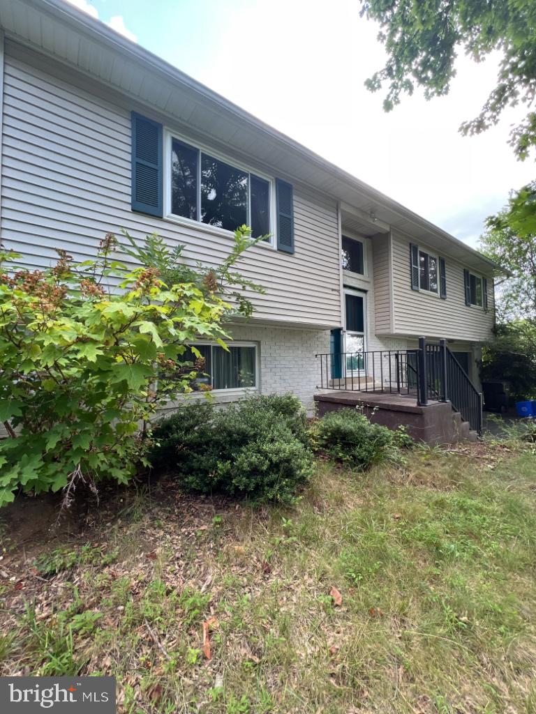 1517 CAROLINE STREET