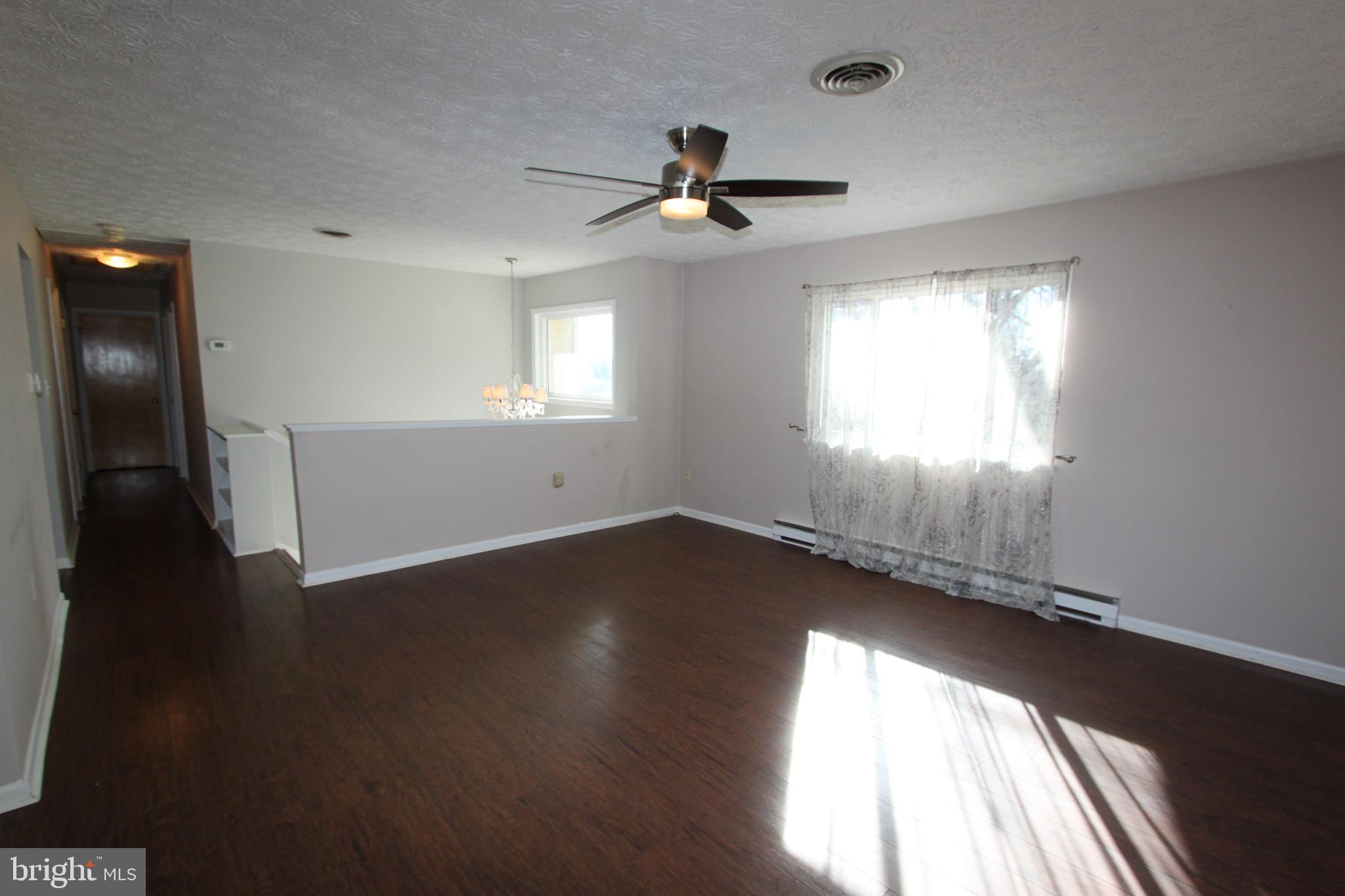 1517 CAROLINE STREET