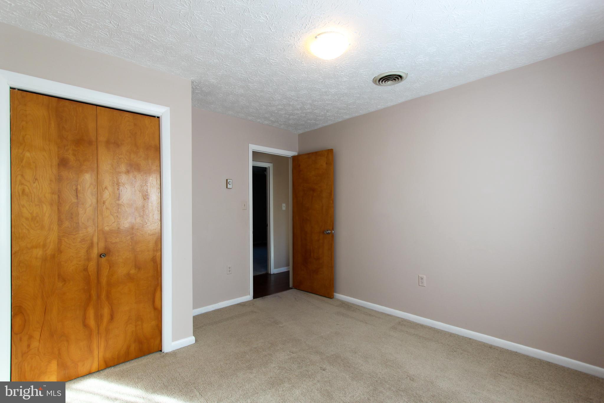 1517 CAROLINE STREET