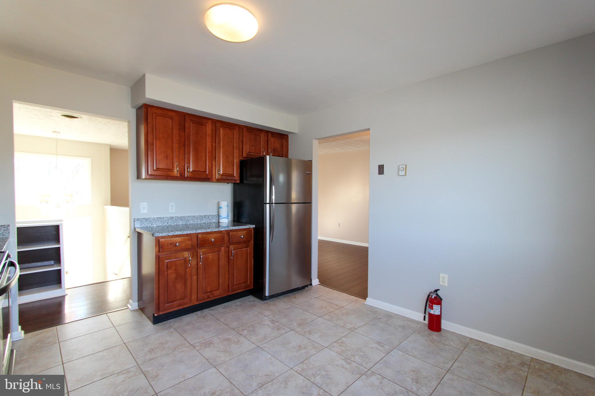 1517 CAROLINE STREET