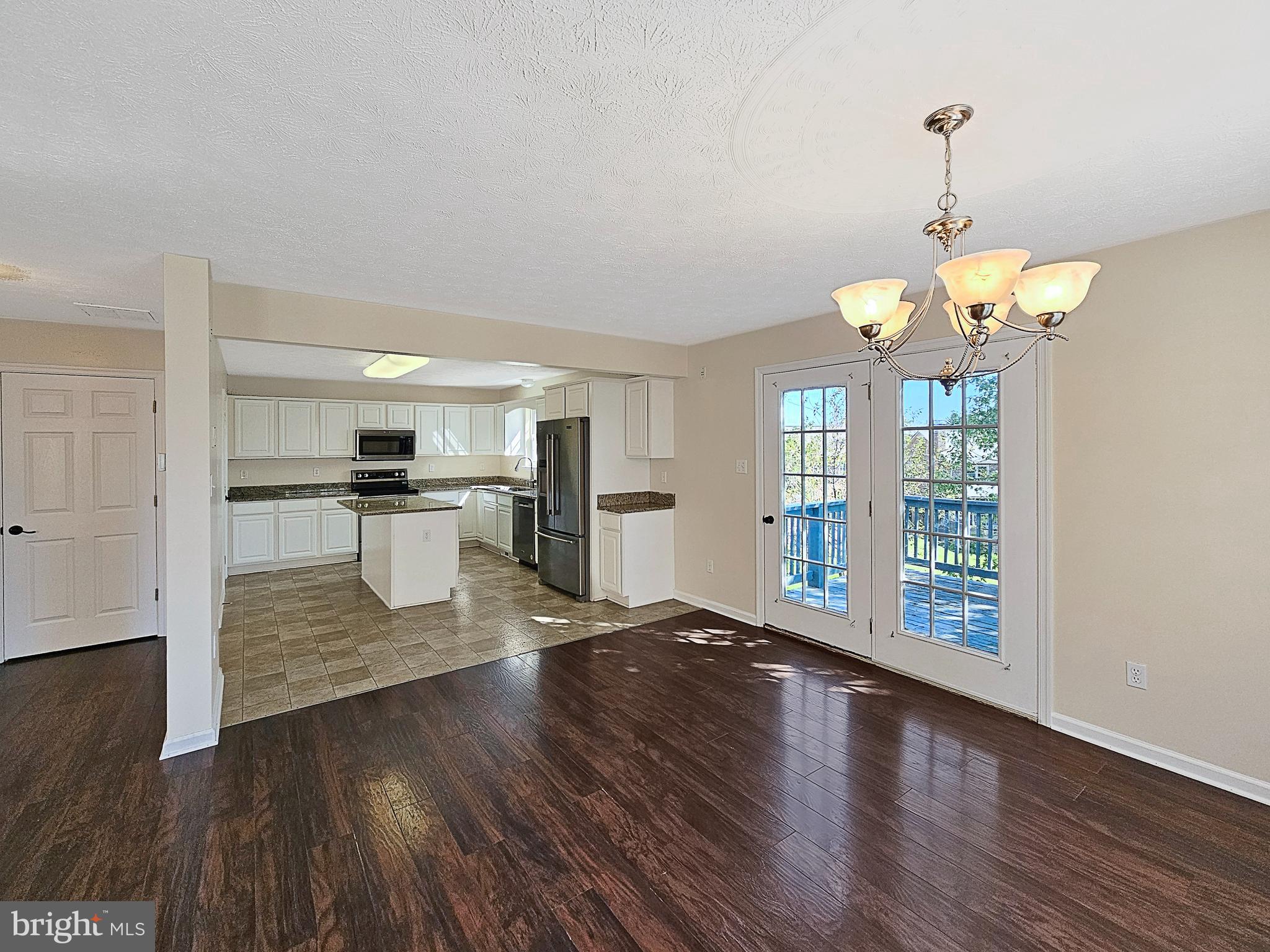 2036 STONELEIGH DRIVE