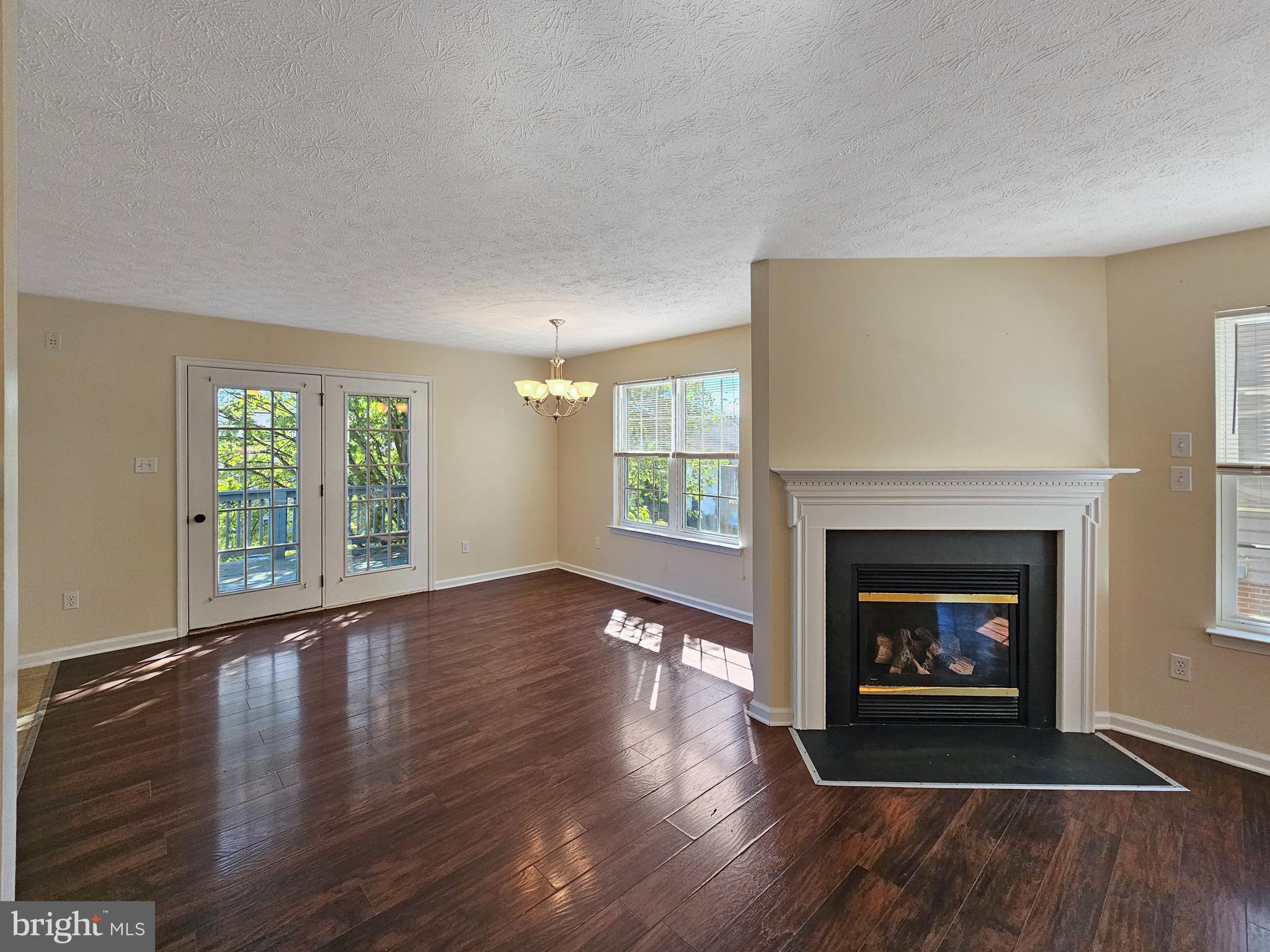 2036 STONELEIGH DRIVE