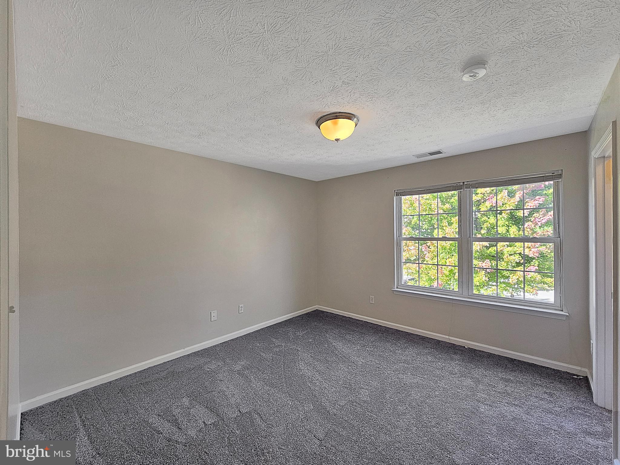 2036 STONELEIGH DRIVE