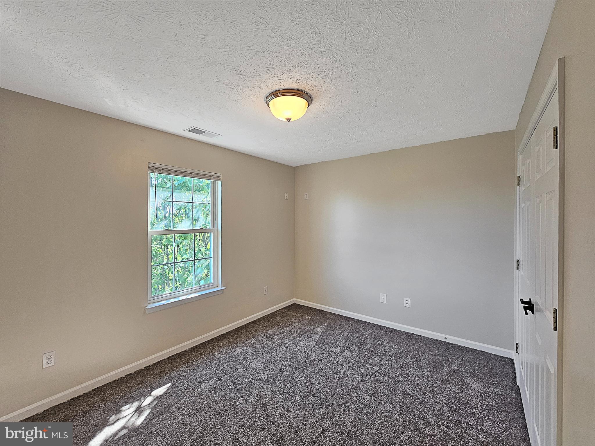 2036 STONELEIGH DRIVE