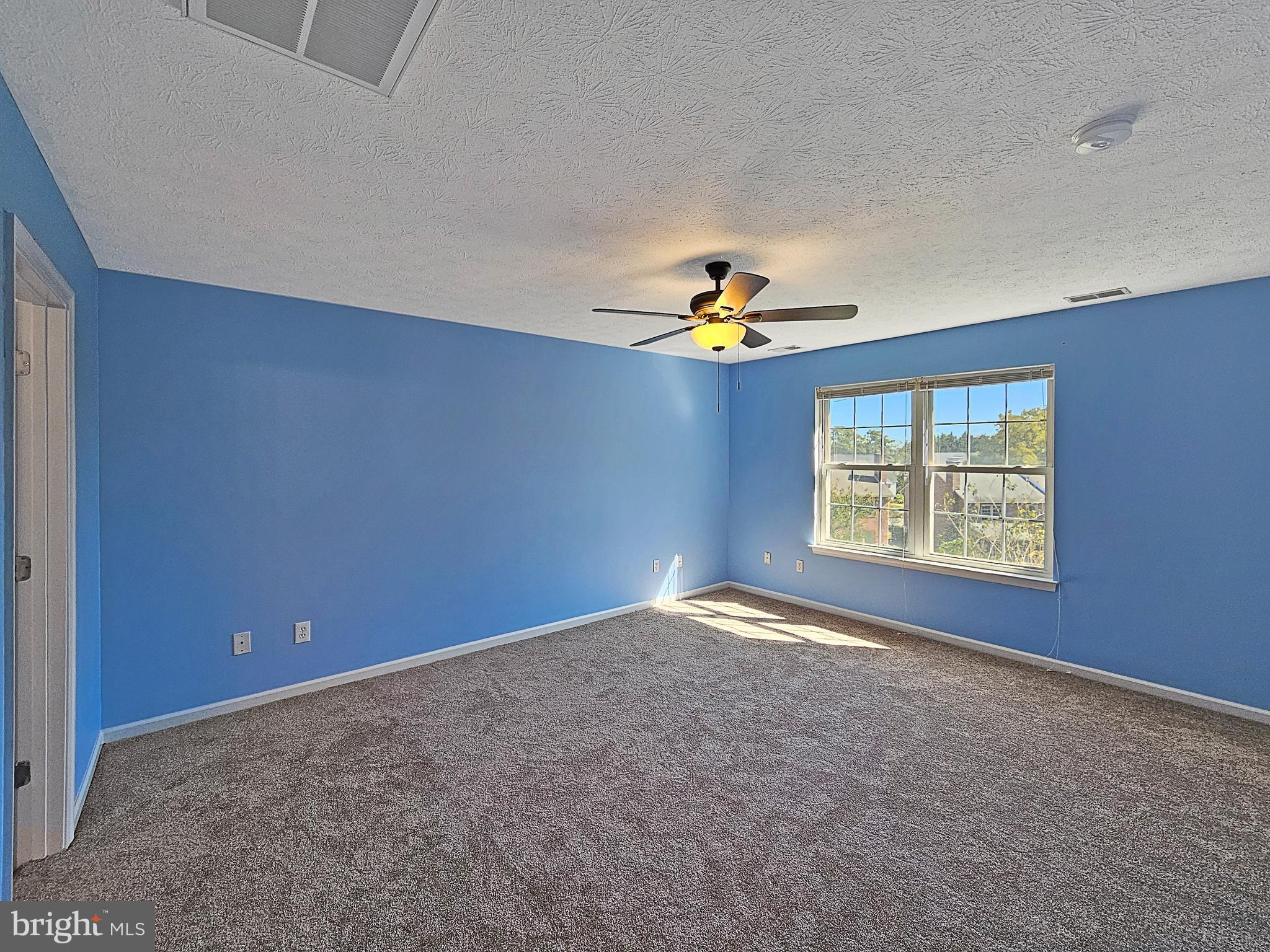 2036 STONELEIGH DRIVE