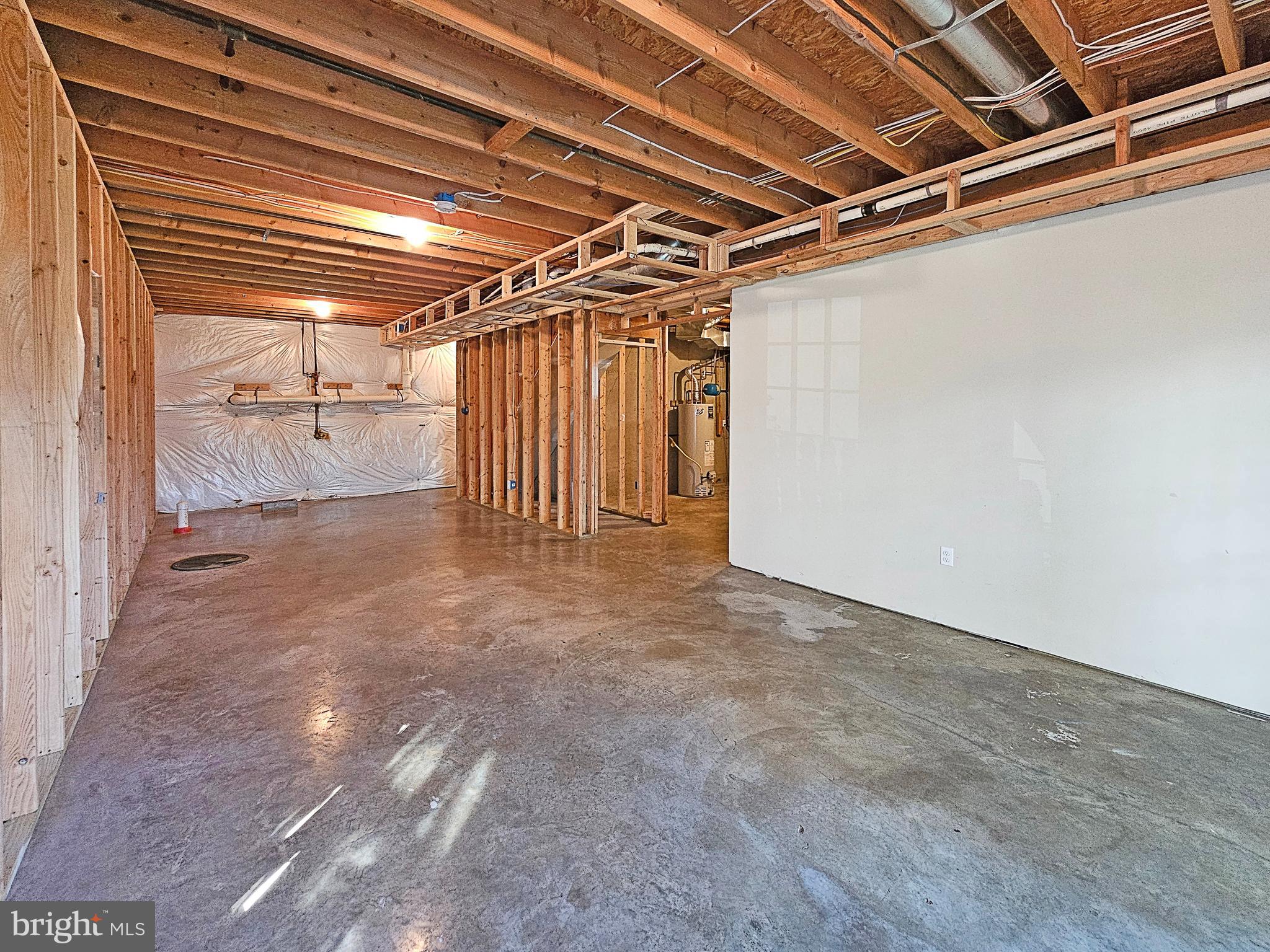 2036 STONELEIGH DRIVE