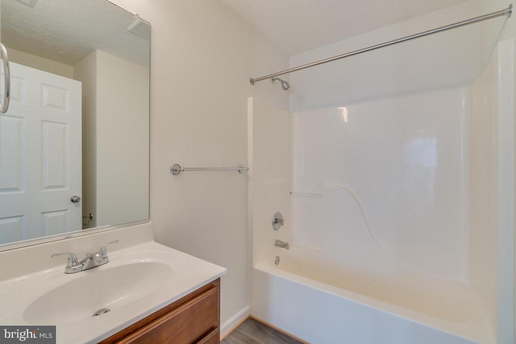 2926 SORRELL CT
