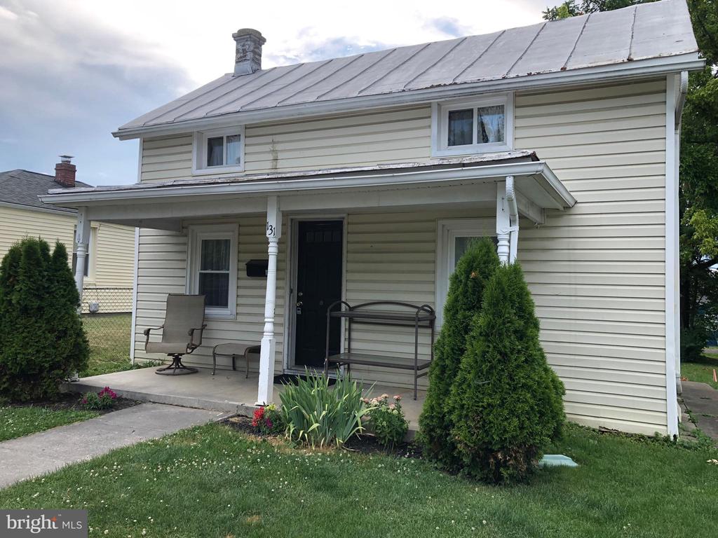 131 S PURCELL AVE