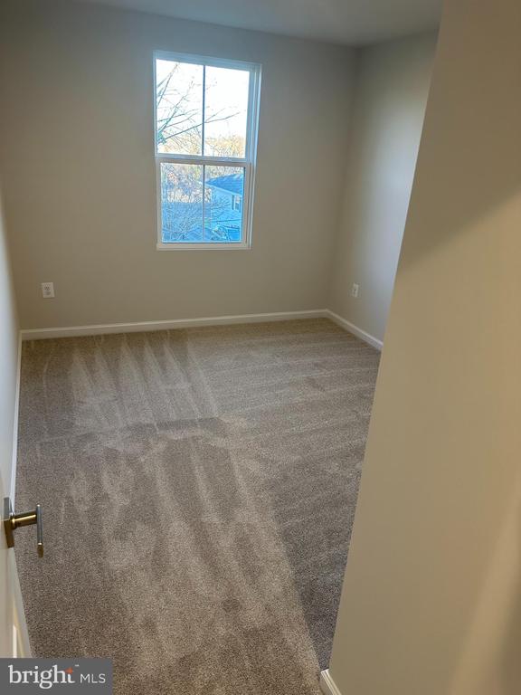 645 LAURELWOOD CIRCLE