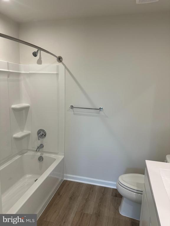 645 LAURELWOOD CIRCLE