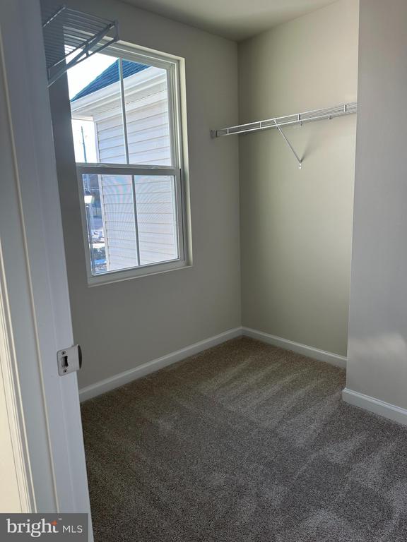 645 LAURELWOOD CIRCLE