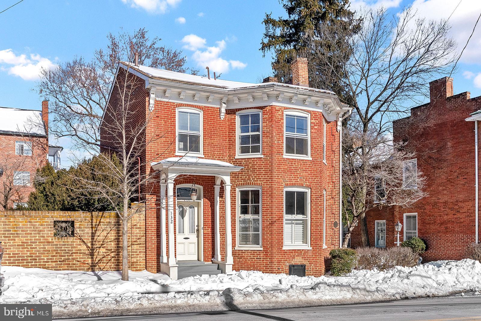 132 AMHERST STREET