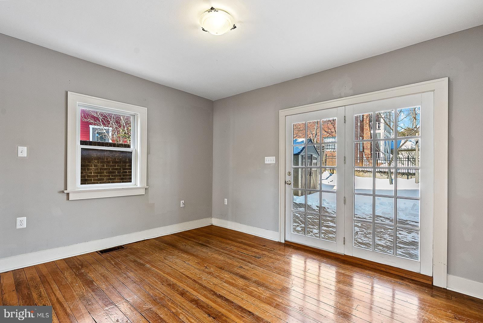132 AMHERST STREET