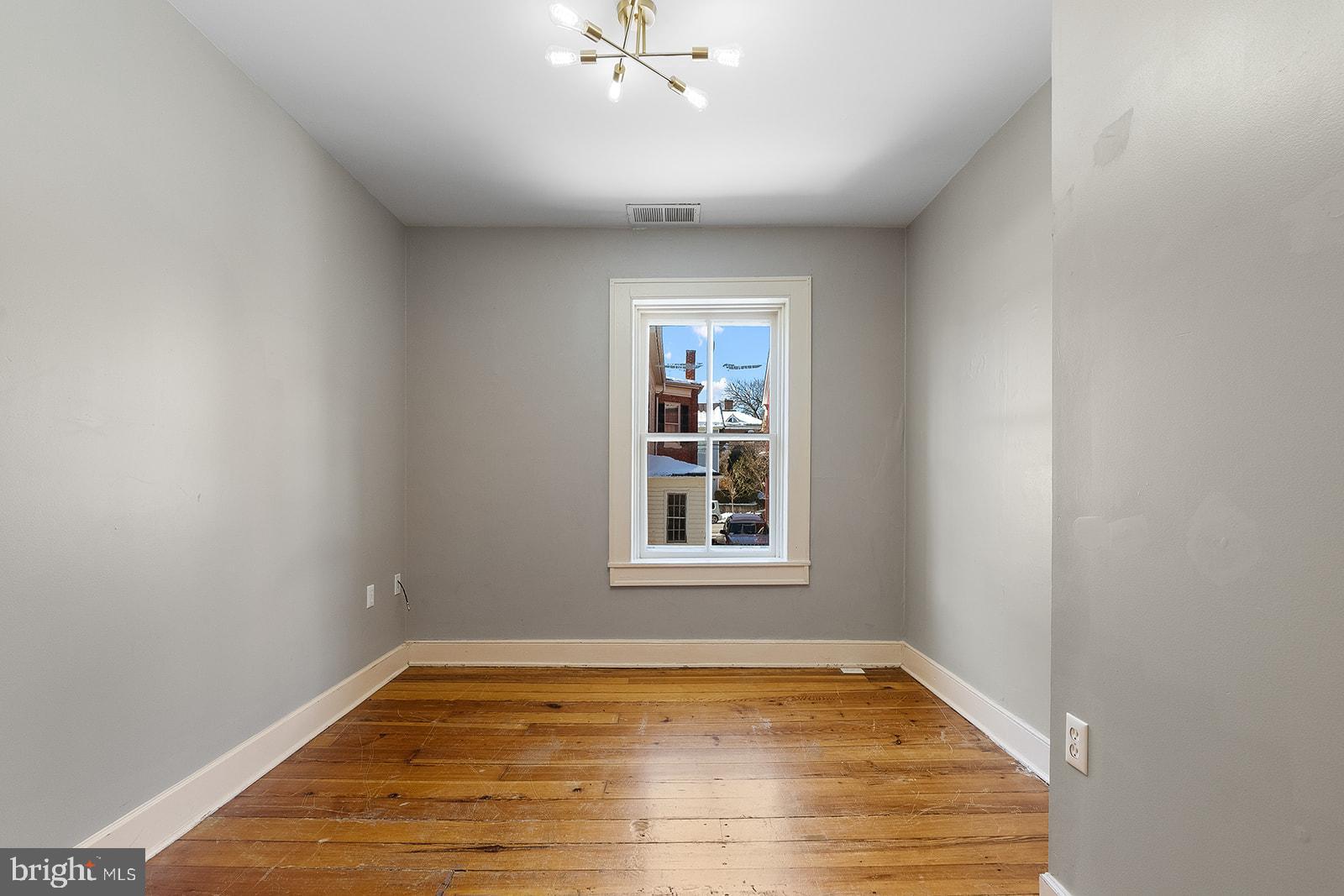 132 AMHERST STREET