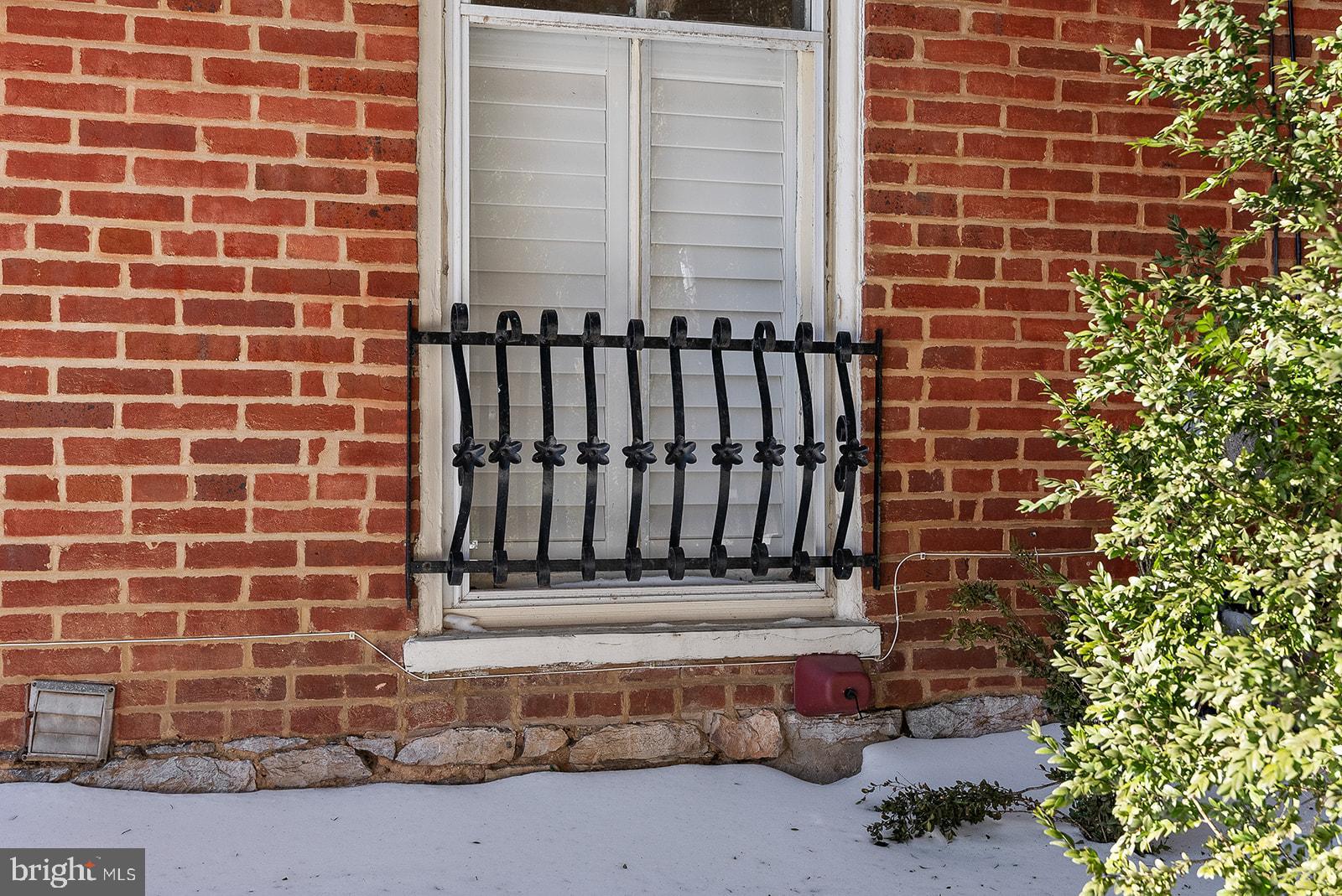 132 AMHERST STREET