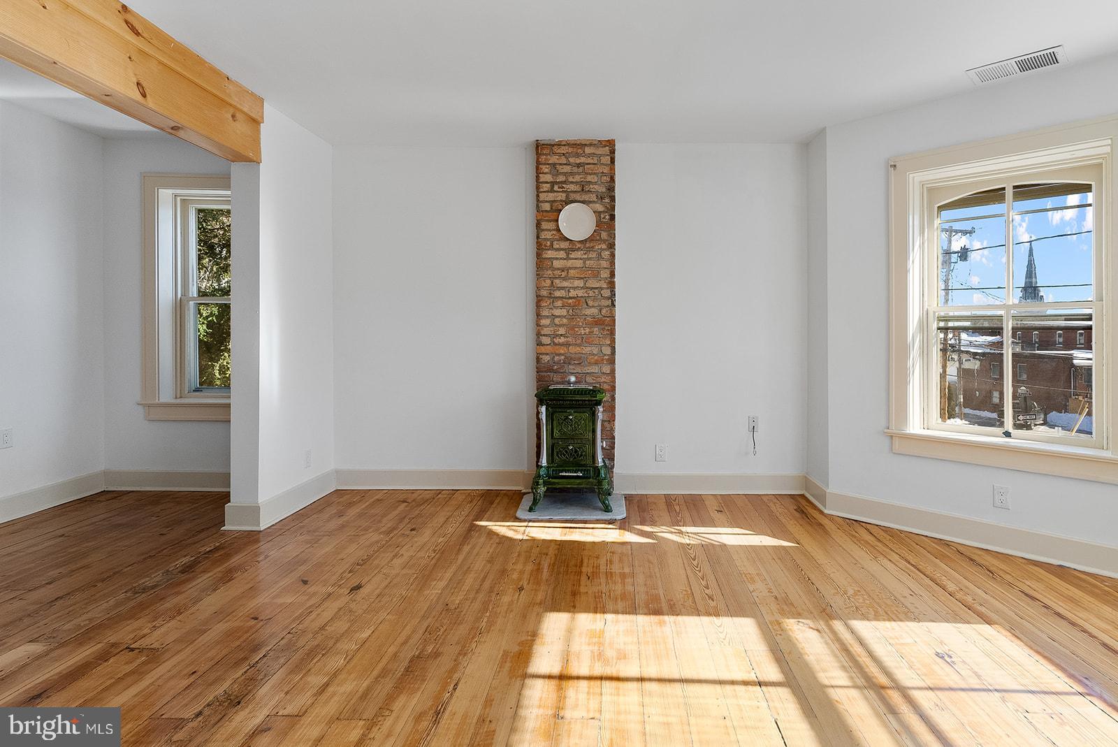132 AMHERST STREET