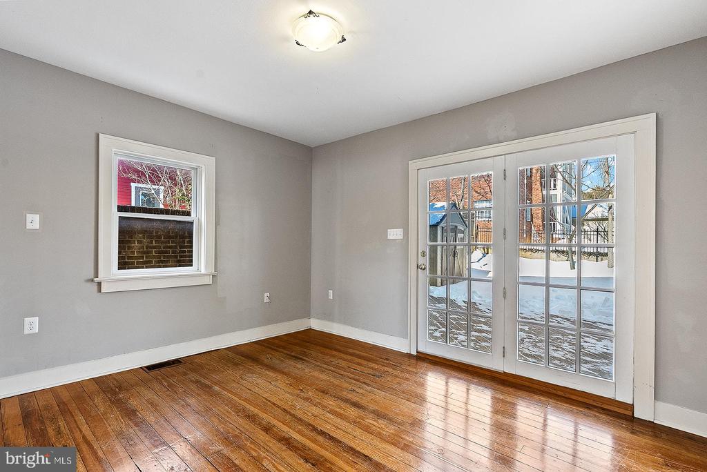 132 AMHERST STREET