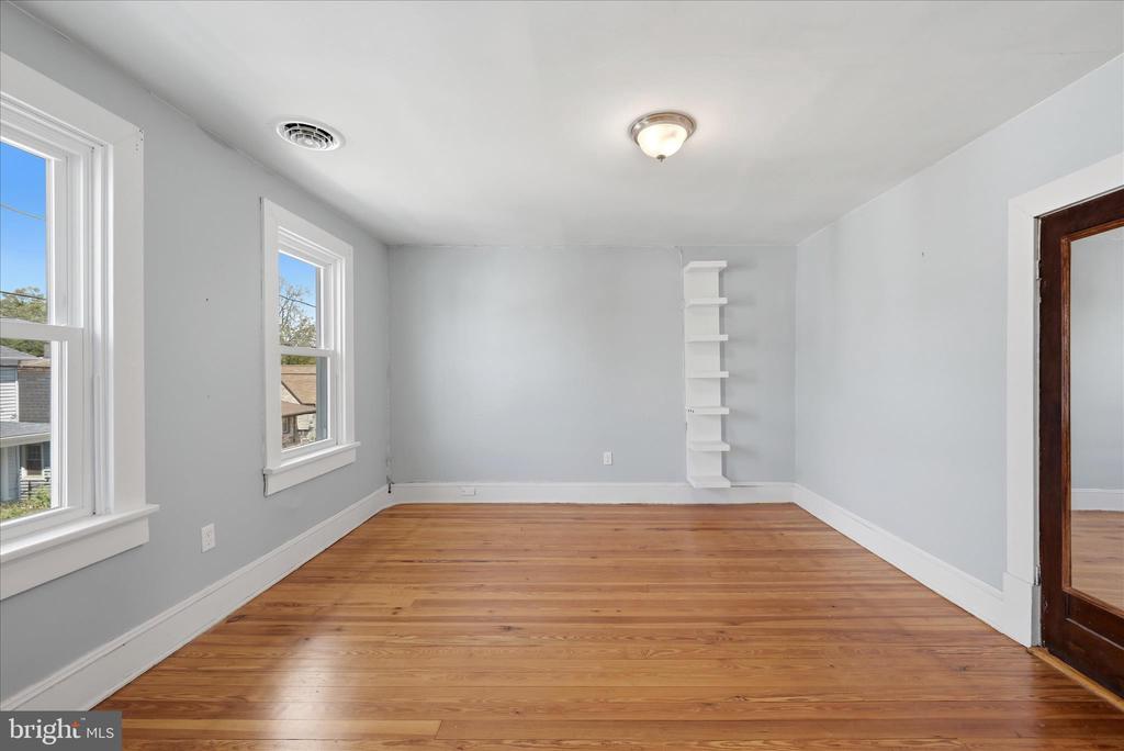 406 HIGHLAND AVENUE