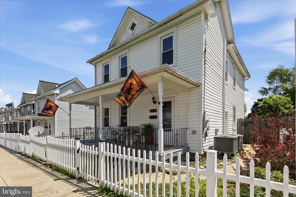 406 HIGHLAND AVENUE