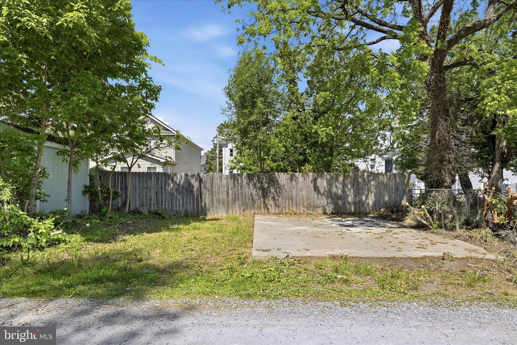 406 HIGHLAND AVENUE