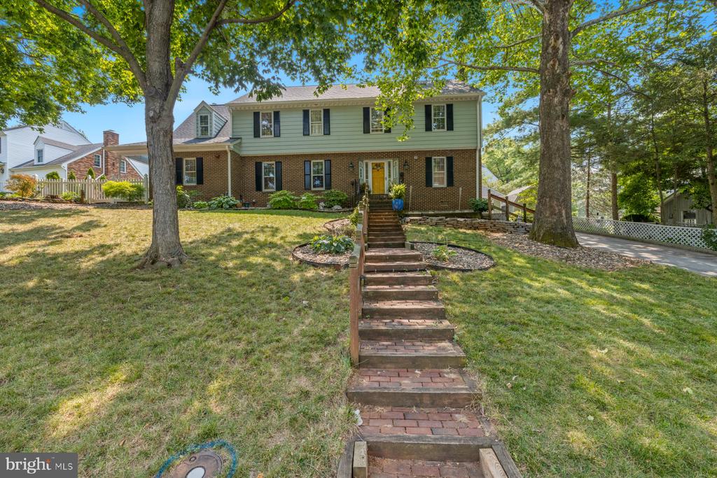 608 BELLVIEW AVENUE