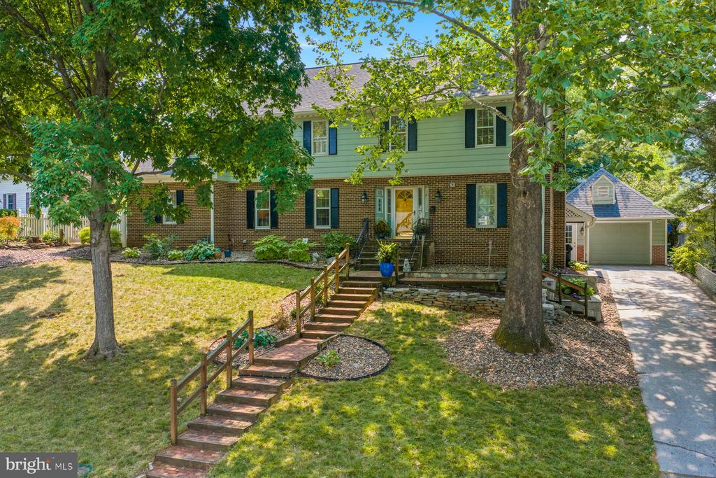 608 BELLVIEW AVENUE