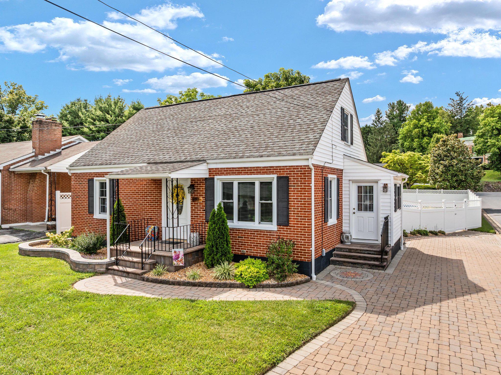 153 FOX DRIVE